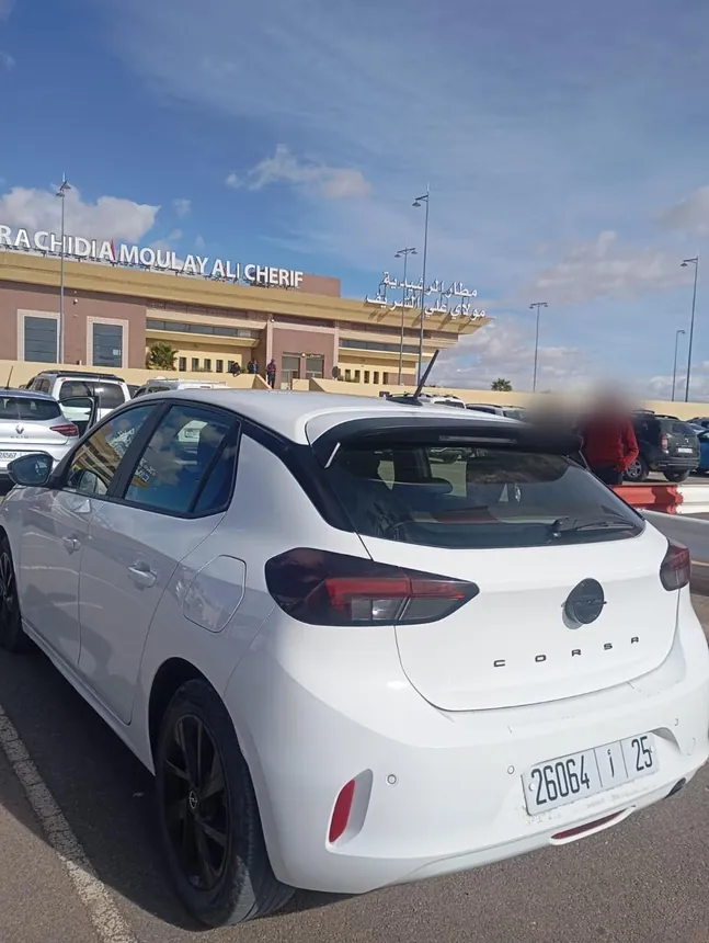 Remise des clés à l'aéroport Moulay Ali Chérif